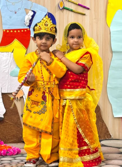 Kids dressed as Radha & Krishna at HPS Narnaul event